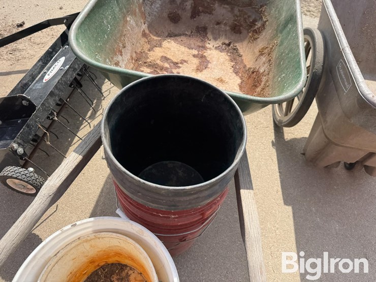 wheel-barrows-&-yard-rake-image-12