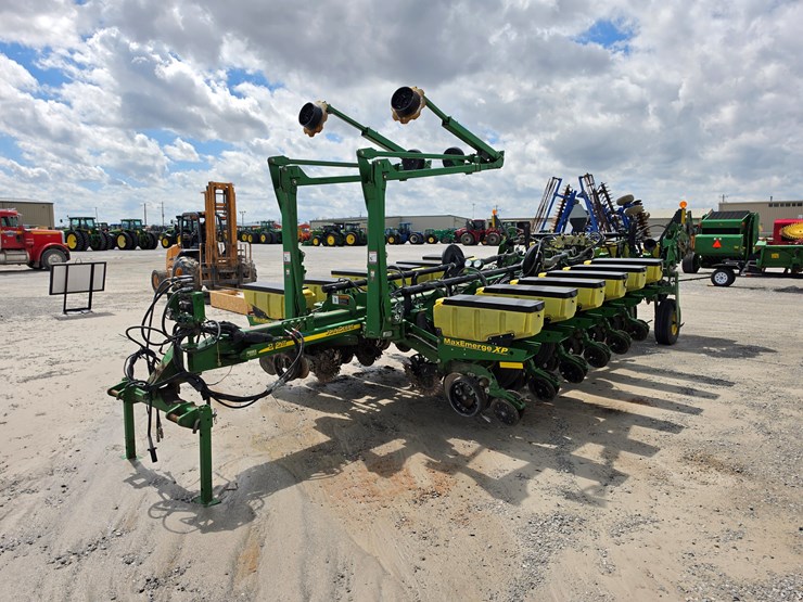 2008-john-deere-1770nt-image-14