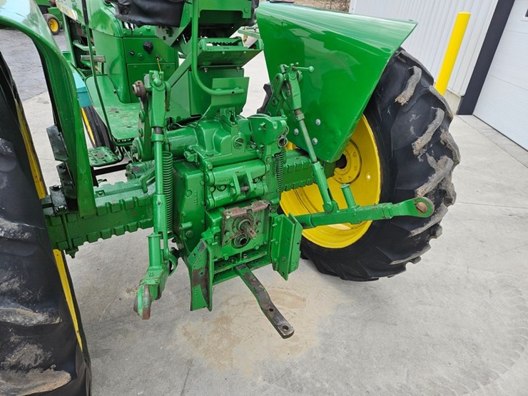 1961-john-deere-2010-image-17