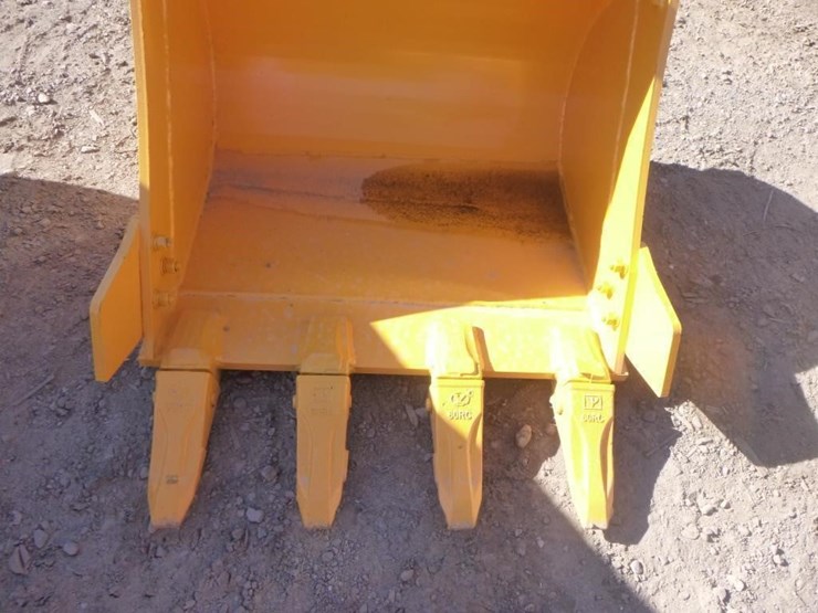 caterpillar-305-image-6