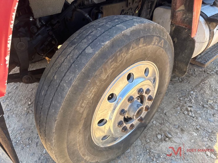 1994-ford-l9000-image-11