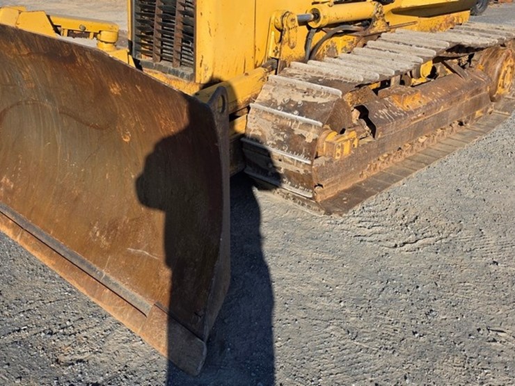 2005-caterpillar-d4g-xl-image-6