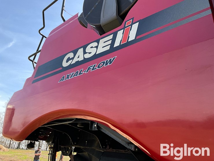 2012-case-ih-8120-image-17