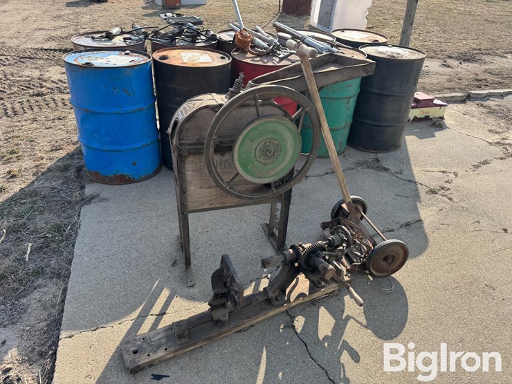 antique-farm-tools-image-3