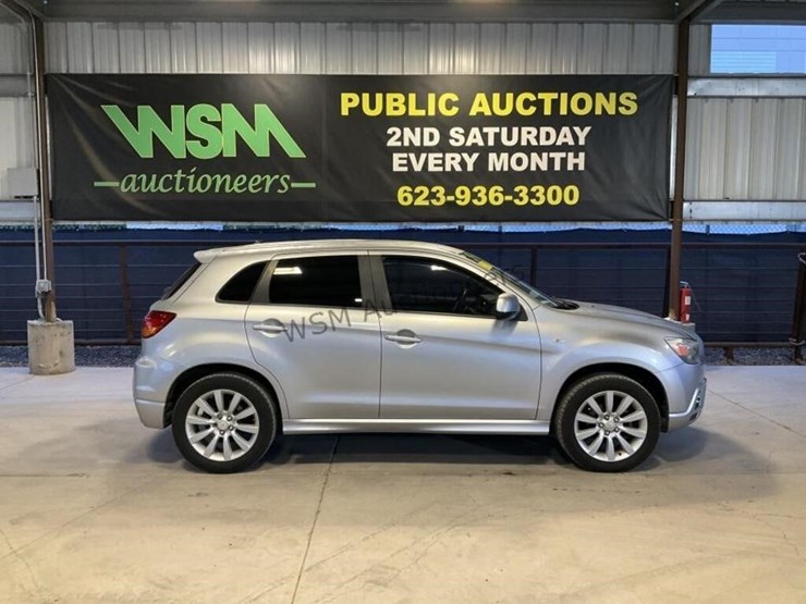 2011-mitsubishi-outlander-image-1