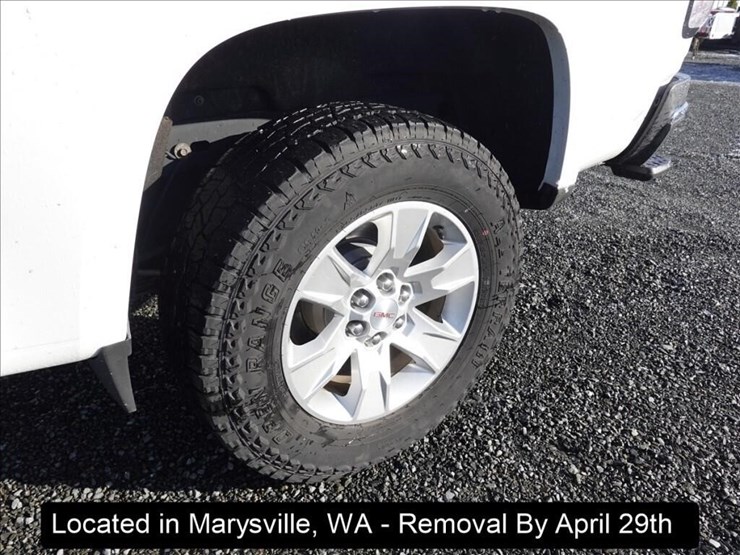 2016-gmc-canyon-image-16