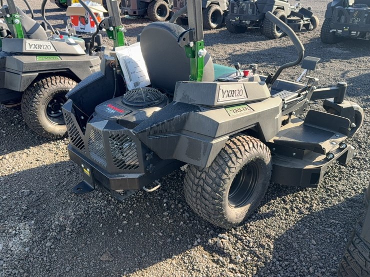 #4037-•-yakta-yxr-120-zero-turn-mower-image-8