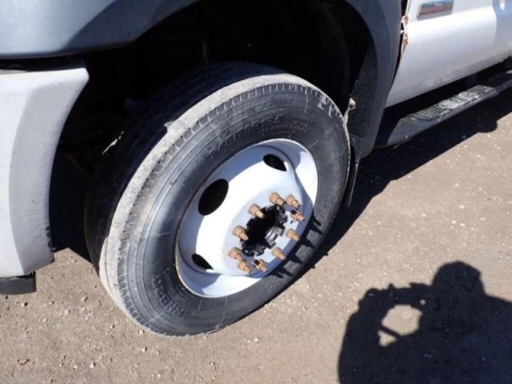 2007-ford-f550-xl-image-26