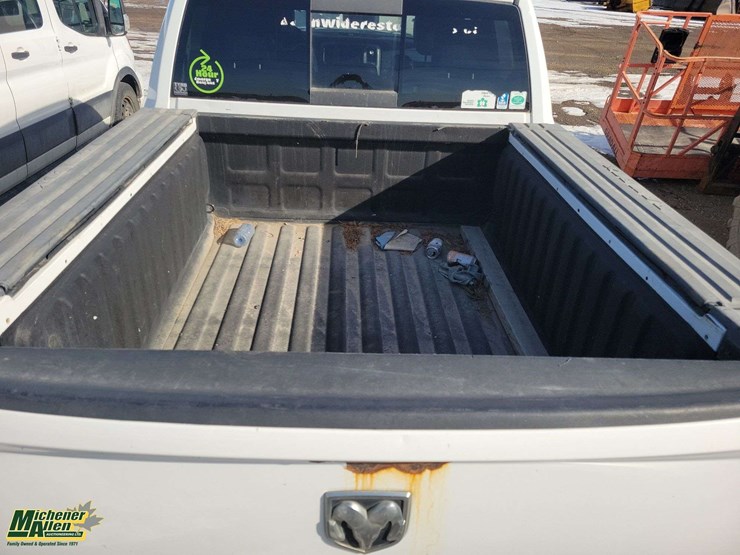 2013-dodge-1500-image-34