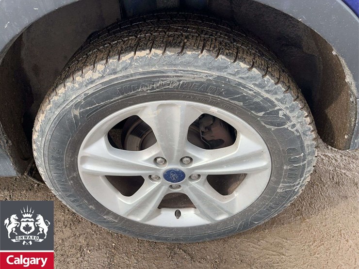 2013-ford-escape-se-image-10