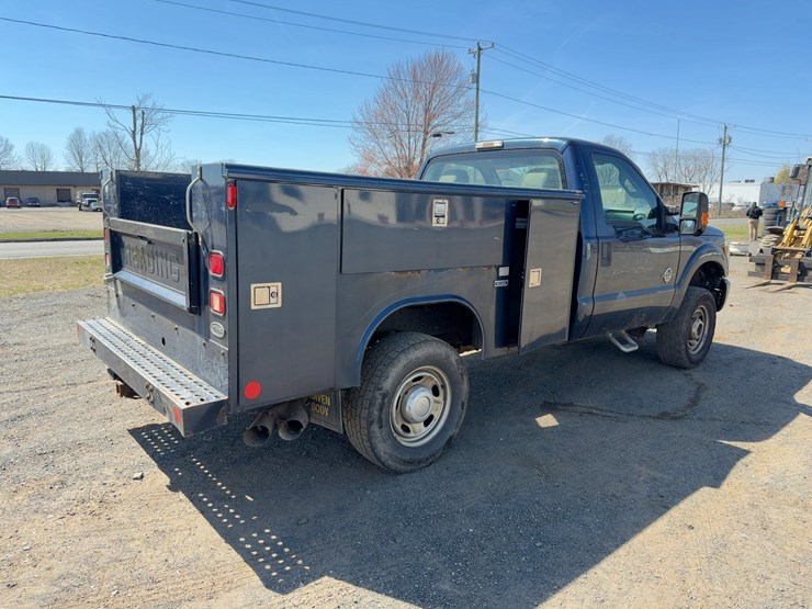 2015-ford-f250-xl-image-5