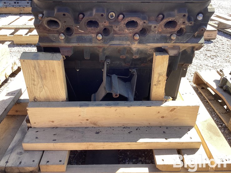 496-chevrolet-496-image-15