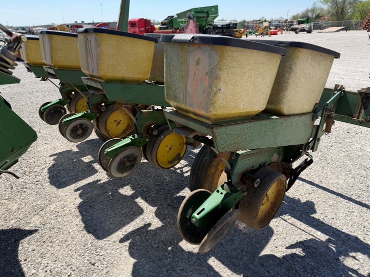 john-deere-7000-image-8