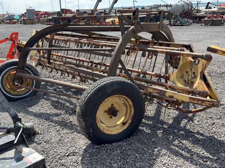 new-holland-256-image-5