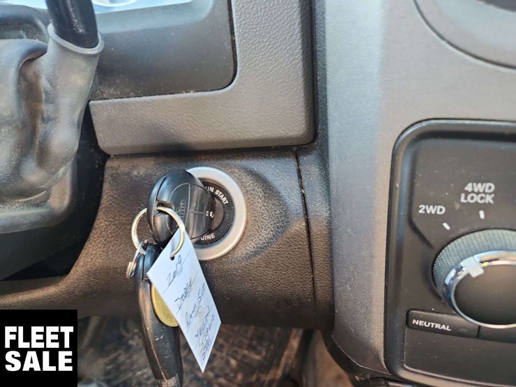 2019-ram-1500-classic-image-24