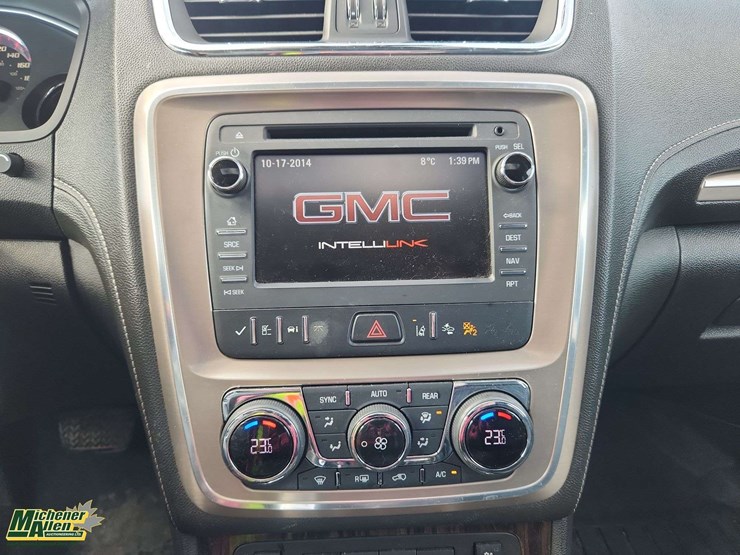 2014-gmc-acadia-denali-image-21