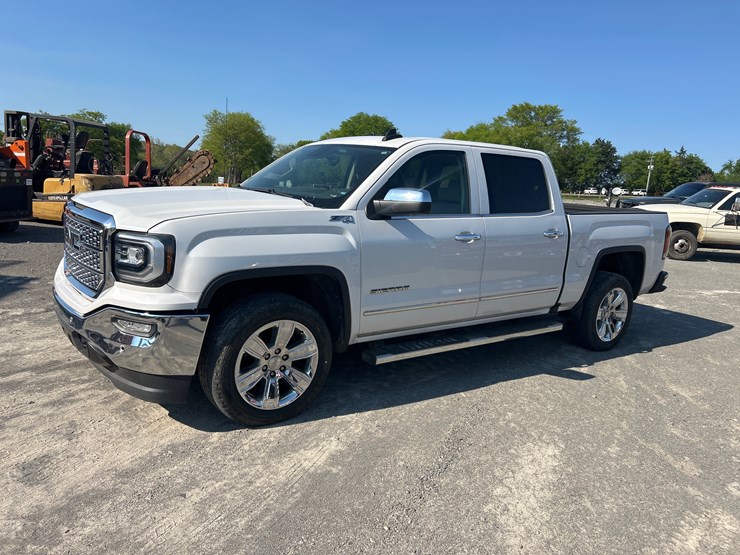2017-gmc-sierra-1500-image-1
