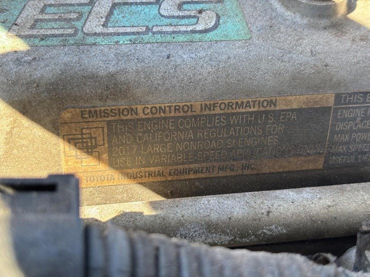 2017-toyota-8fgu30-image-36