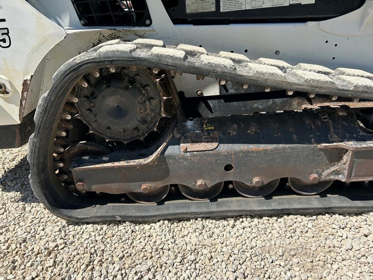 2020-bobcat-t595-image-13