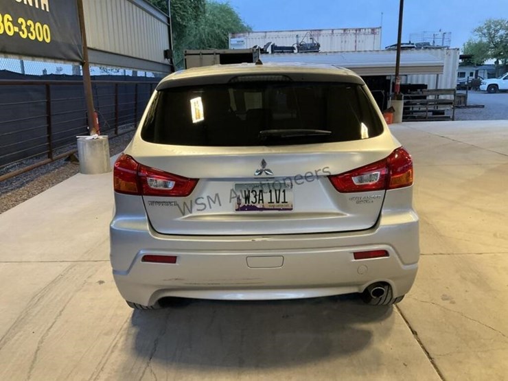2011-mitsubishi-outlander-image-6