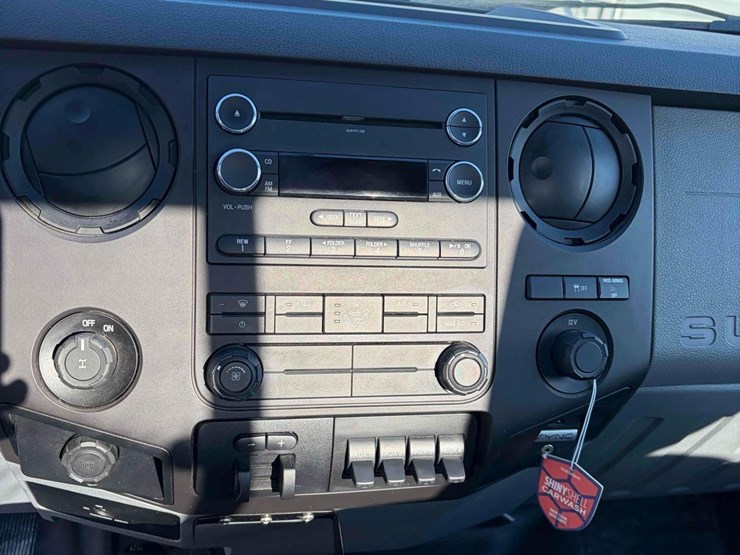 2016-ford-f350-image-16