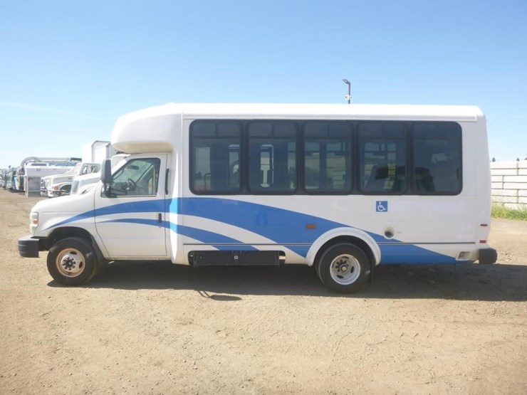 2014-ford-e450-image-6