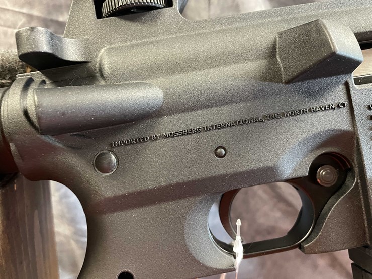 #10069-•-mossberg-715t,-22-lr-semi-auto-rifle,-sn:-elg3434270-image-6