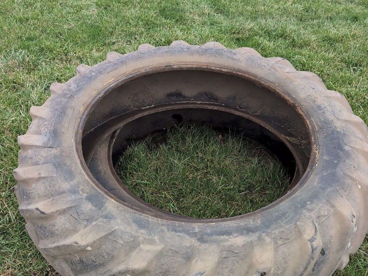 two-goodyear-super-sure-grip-tractor-tires-image-5