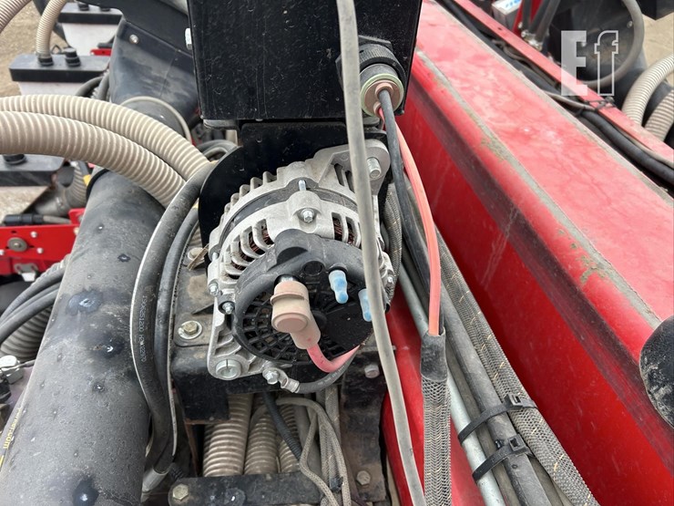 2014-white-9824-image-59