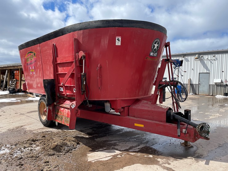 2021-meyer-f815-image-3