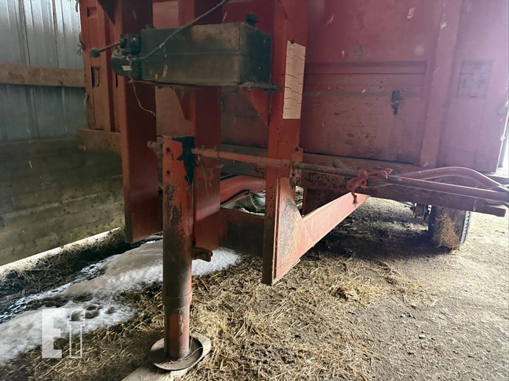 massey-14ft-gooseneck-grain-box-trailer-image-14