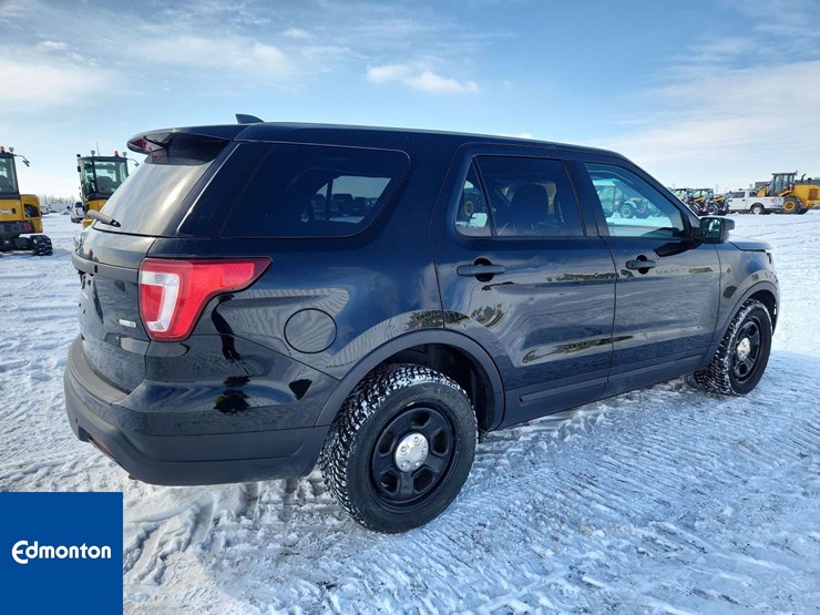 2018-ford-explorer-image-4