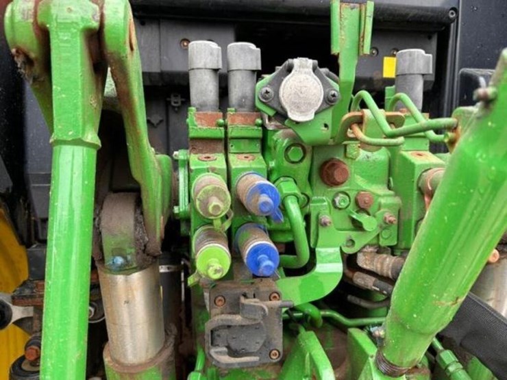 2020-john-deere-6130m-image-45