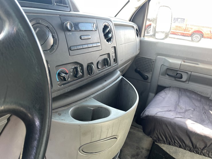 2014-ford-e350-image-20