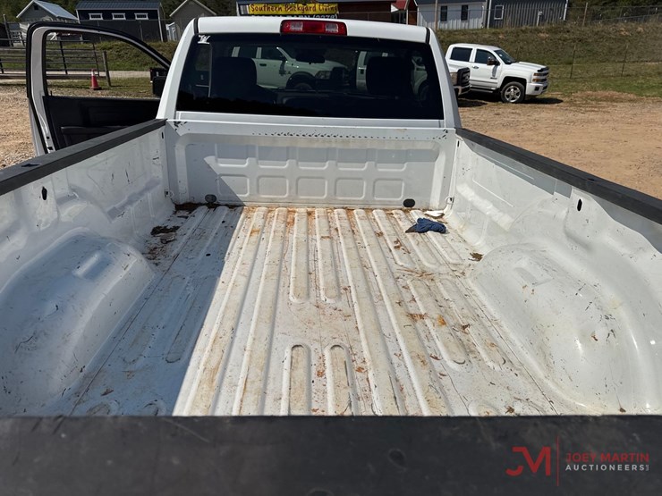 2015-dodge-1500-image-8