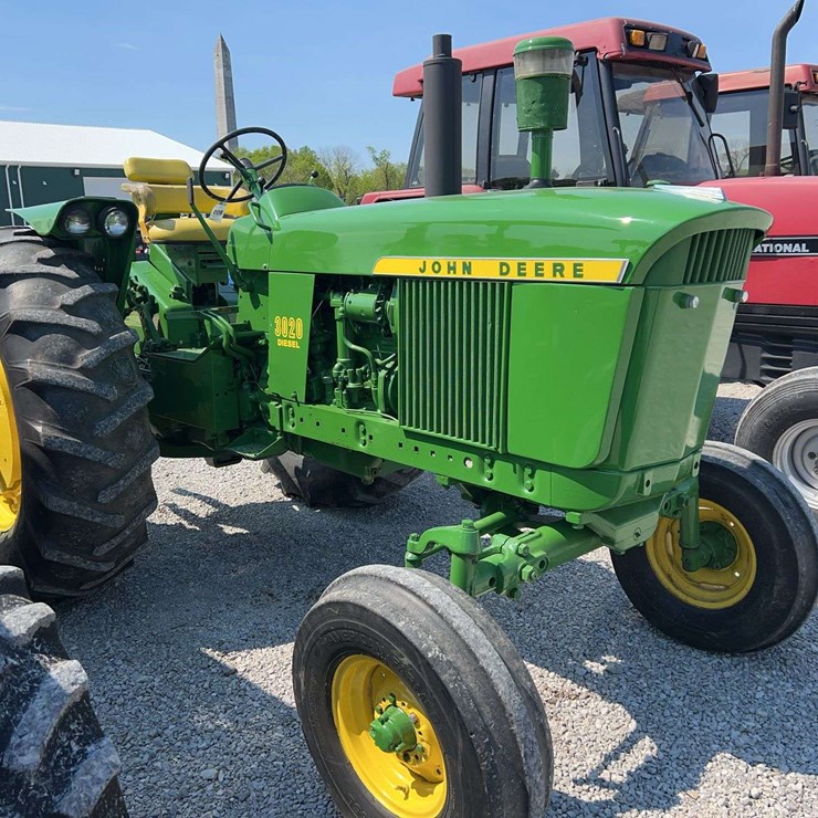 1967 JOHN DEERE 3020