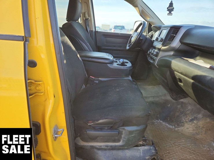 2019-dodge-2500-image-17