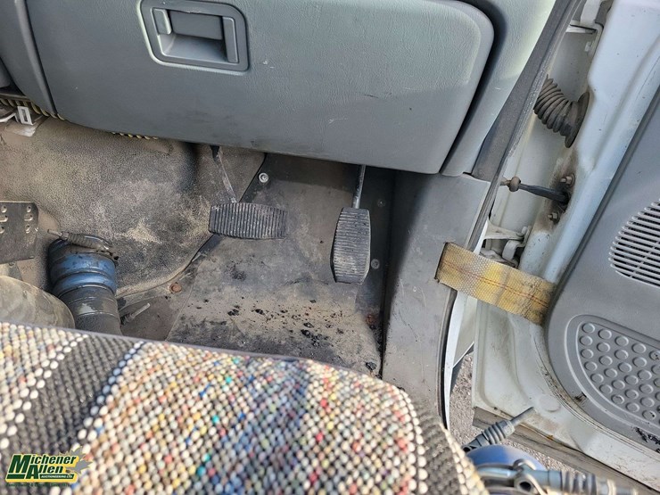 2006-ford-f550-image-27