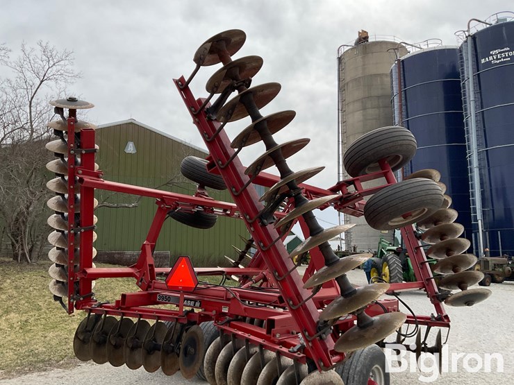 case-ih-3950-image-18