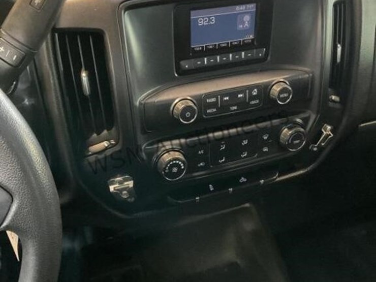 2015-chevrolet-silverado-1500-image-21