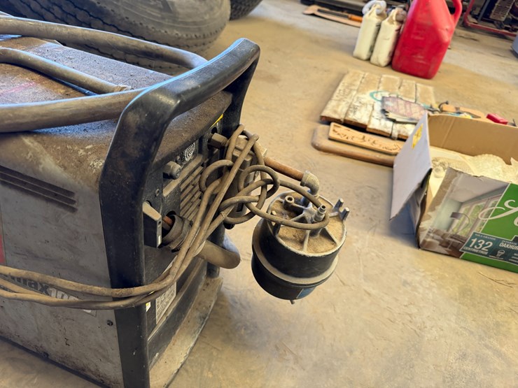 #43525-•-hypertherm-powermax-1000-plasma-cutting-system---located-in-front-portion-of-main-shop-image-5