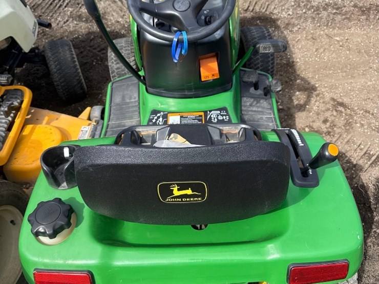 john-deere-gt235-image-4