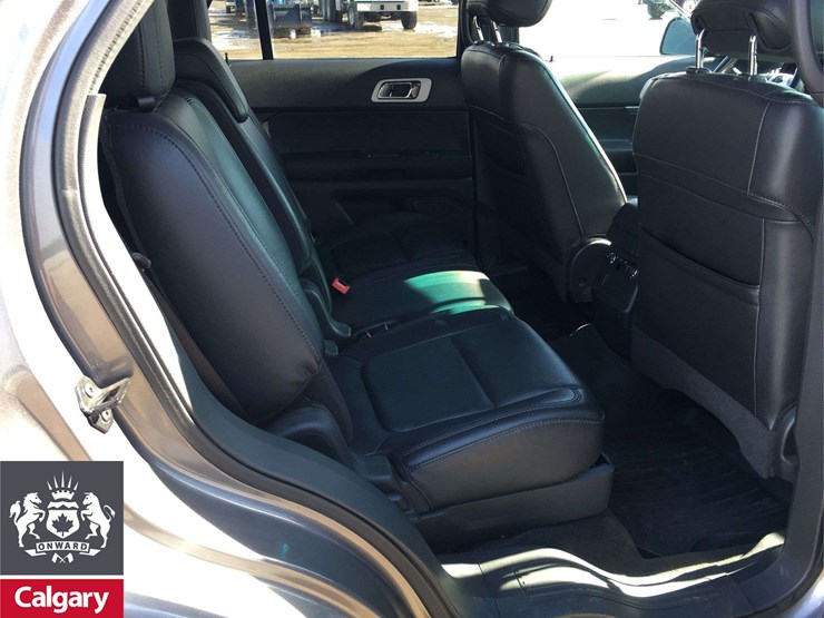 2014-ford-explorer-xlt-image-17