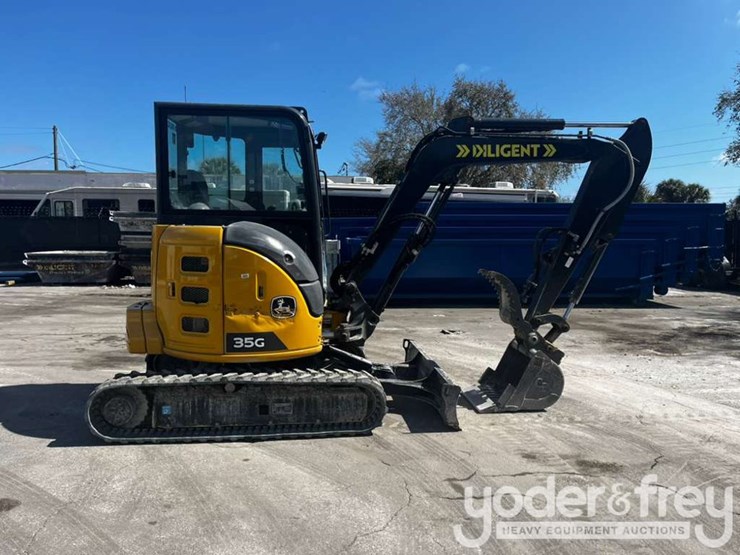 2022-deere-35g-image-6