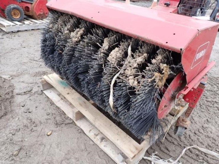 toro-power-broom-36-in.-walk-behind-rotary-broom-3-image-13