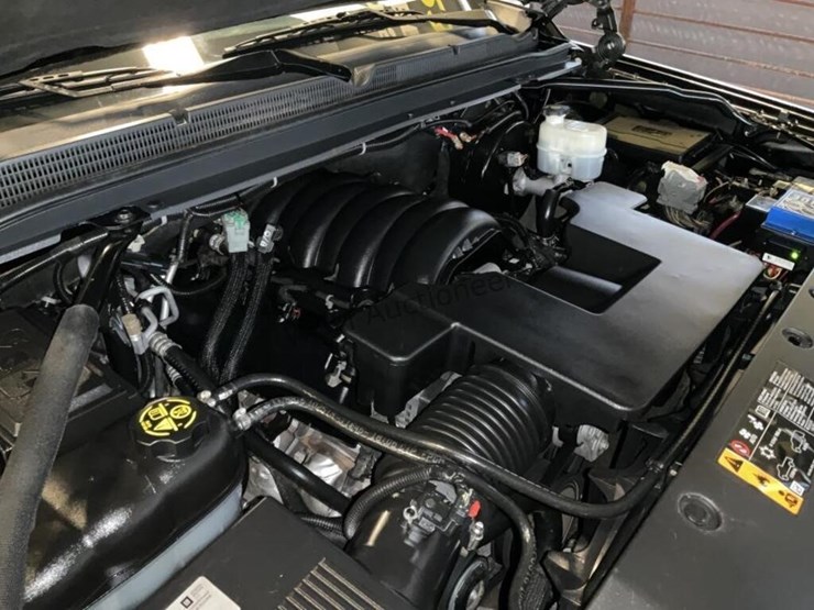 2019-chevrolet-tahoe-image-12