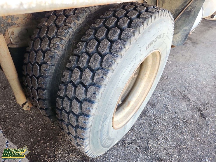 1998-mack-ch613-image-14