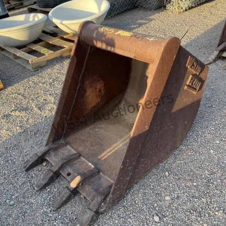 24IN WAIN ROY EXCAVATOR BUCKET