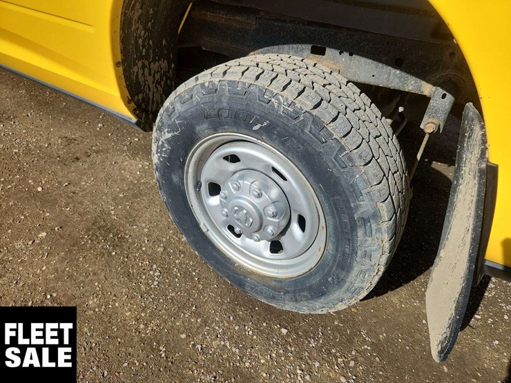 2019-dodge-2500-image-11