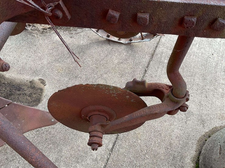 john-deere-12-image-8